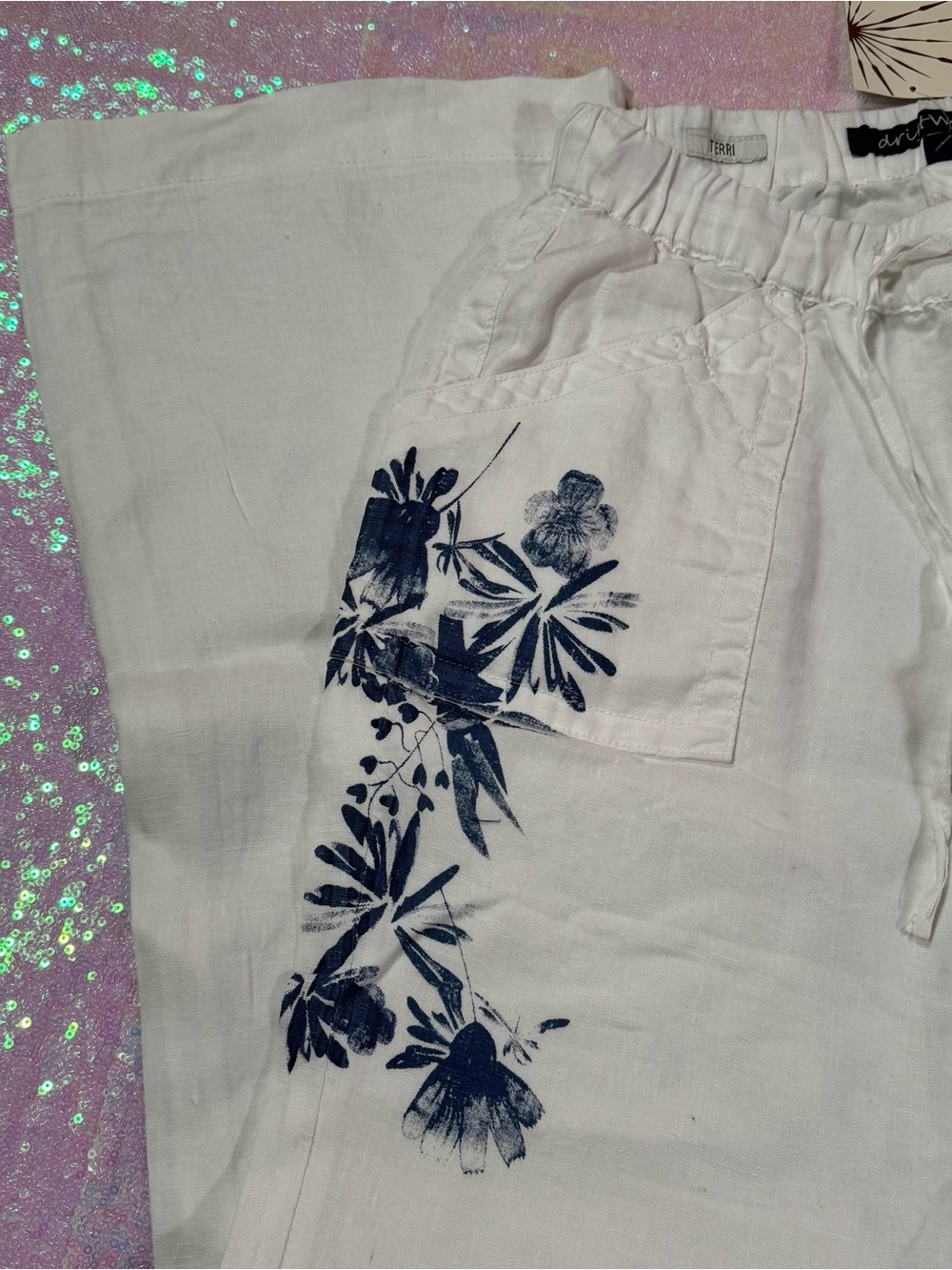 NWT ★ Driftwood White Linen Palazzo Pants with Blue Floral Print (29) ★彡 - Picture 5 of 11
